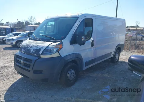 2015 Ram Promaster 1500 Low Roof z USA, uszkodzony, nr VIN 3C6TRVAG4FE503565